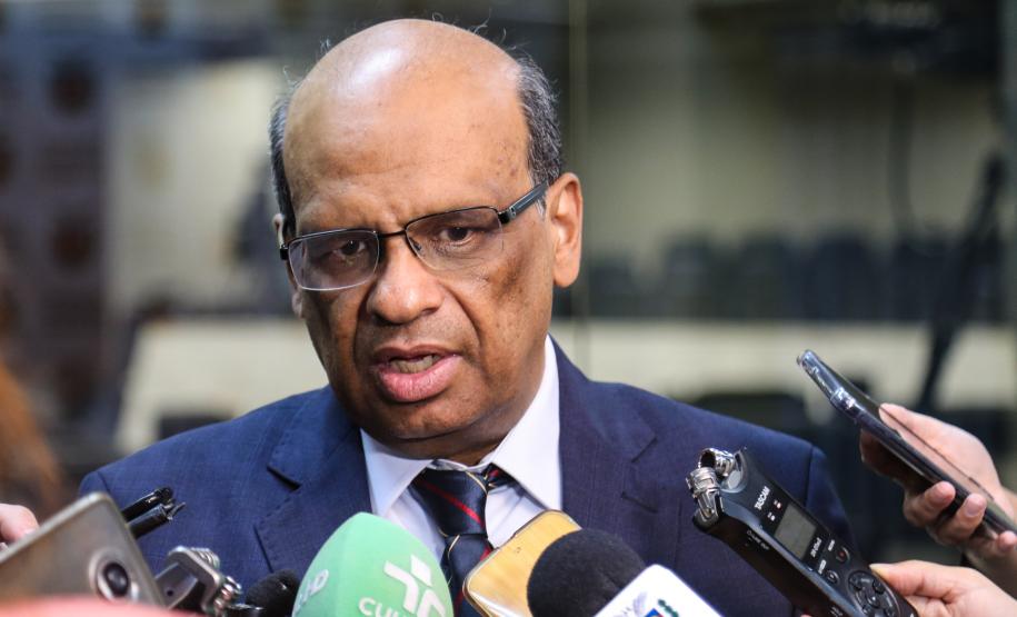 Fazenda apresenta balanço do 3º quadrimestre de 2018 O secretário Renê Garcia Junior, de Estado da Fazenda (SEFA), participa nesta quarta-feira (27), de uma audiência pública na Assembleia Legislativa do Paraná (ALEP), para apresentação dos dados do Governo relativos ao cumprimento das metas fiscais do terceiro quadrimestre de 2018. Curitiba, 27/02/2019 - Foto: Geraldo Bubniak/ANPr