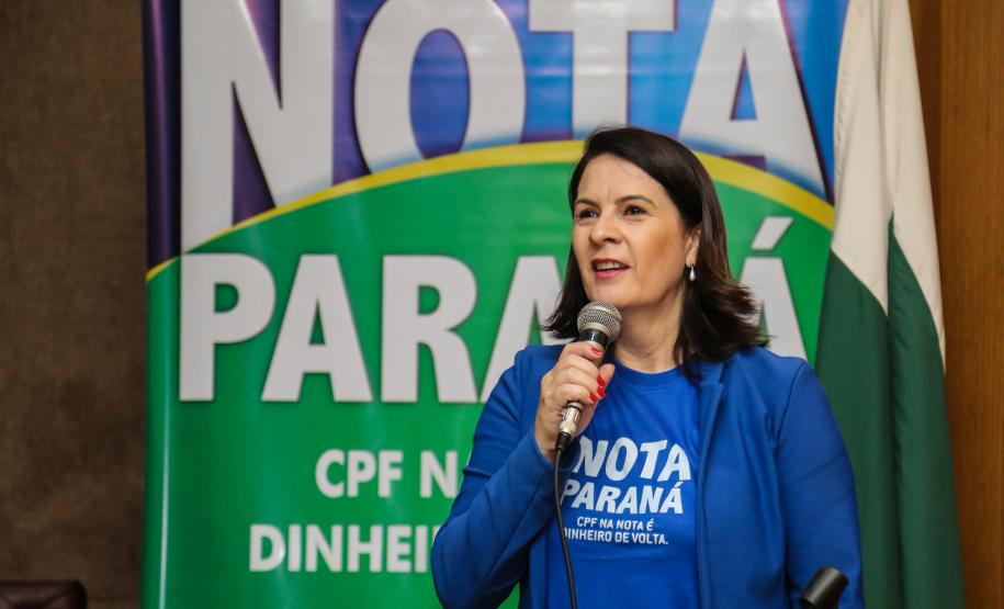 Com recorde em valores devolvidos, Nota Paraná premia moradores de Maringá e Curitiba O Governo do Estado entrega os três principais prêmios do sorteio de março do programa Nota Paraná. A solenidade de premiação aconteceu na Secretaria de Estado da Fazenda, em Curitiba nesta quinta-feira (21).