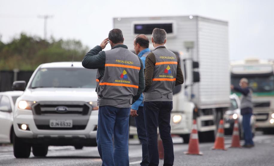 Fazenda e Receita Estadual fazem operação contra sonegação Fiscalização da receita estadual. Foto: José Fernando Ogura/ANPr - 30/05/2019