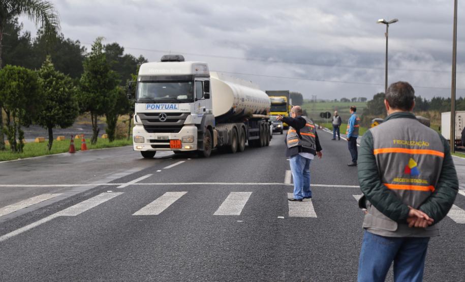 Fazenda e Receita Estadual fazem operação contra sonegação Fiscalização da receita estadual. Foto: José Fernando Ogura/ANPr - 30/05/2019