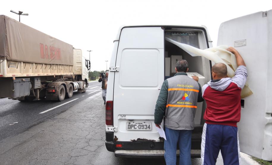 Fazenda e Receita Estadual fazem operação contra sonegação Fiscalização da receita estadual. Foto: José Fernando Ogura/ANPr - 30/05/2019
