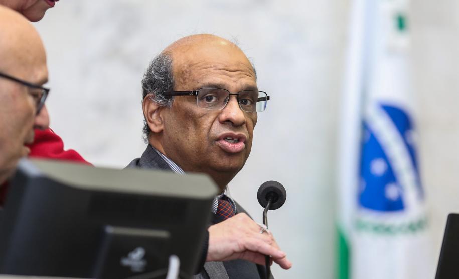 Prestação de conas AL primeiro quadrimestre 2019 Audiência pública de prestação de contas do governo do Estado do primeiro quadrimestre de 2019 com o secretário de Estado da Fazenda (SEFA), Renê Garcia Júnior no plenário da Assembleia Legislativa do Paraná. Curitiba, 05/06/2019