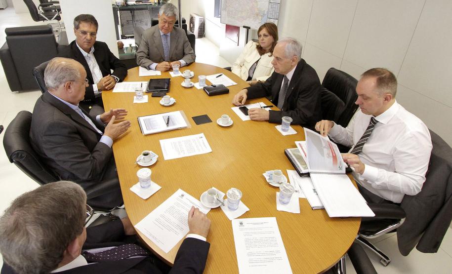 O Comitê Gestor de Parcerias Público-Privadas do Paraná (CGPPP) – formado pelos secretários do Planejamento, Fazenda, Casa Civil, Administração, Infraestrutura e Logística e pela Procuradoria Geral do Estado – autorizou que empresas interessadas em obras de infraestrutura realizem estudos de viabilidade para a duplicação das rodovias PR-323, PR-445 e PR-092.