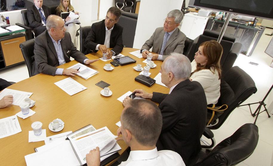 O Comitê Gestor de Parcerias Público-Privadas do Paraná (CGPPP) – formado pelos secretários do Planejamento, Fazenda, Casa Civil, Administração, Infraestrutura e Logística e pela Procuradoria Geral do Estado – autorizou que empresas interessadas em obras de infraestrutura realizem estudos de viabilidade para a duplicação das rodovias PR-323, PR-445 e PR-092.