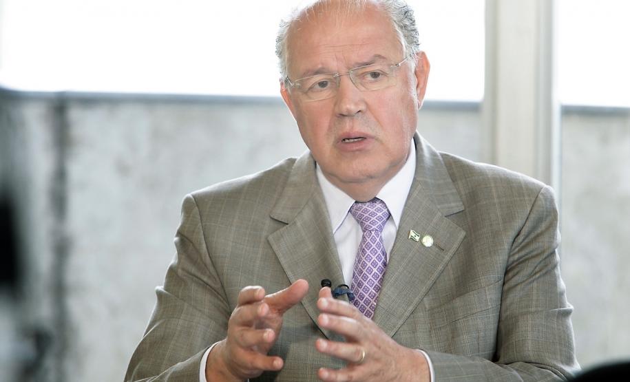 Pesquisa mostra que o Paraná é o melhor Estado para micro e pequenas empresas O Paraná é o melhor estado para a instalação e operação de micro e pequenas empresas. É o que aponta um levantamento feito pela Confederação Nacional da Indústria (CNI) e o Serviço Brasileiro de Apoio às Micro e Pequenas Empresas (Sebrae) que avaliou a carga tributária para o setor no país.